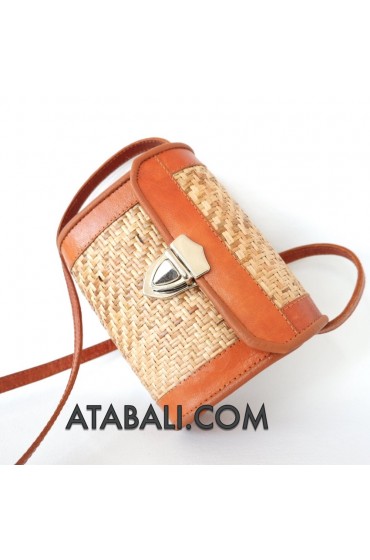 Mini rattan bag with leather design
